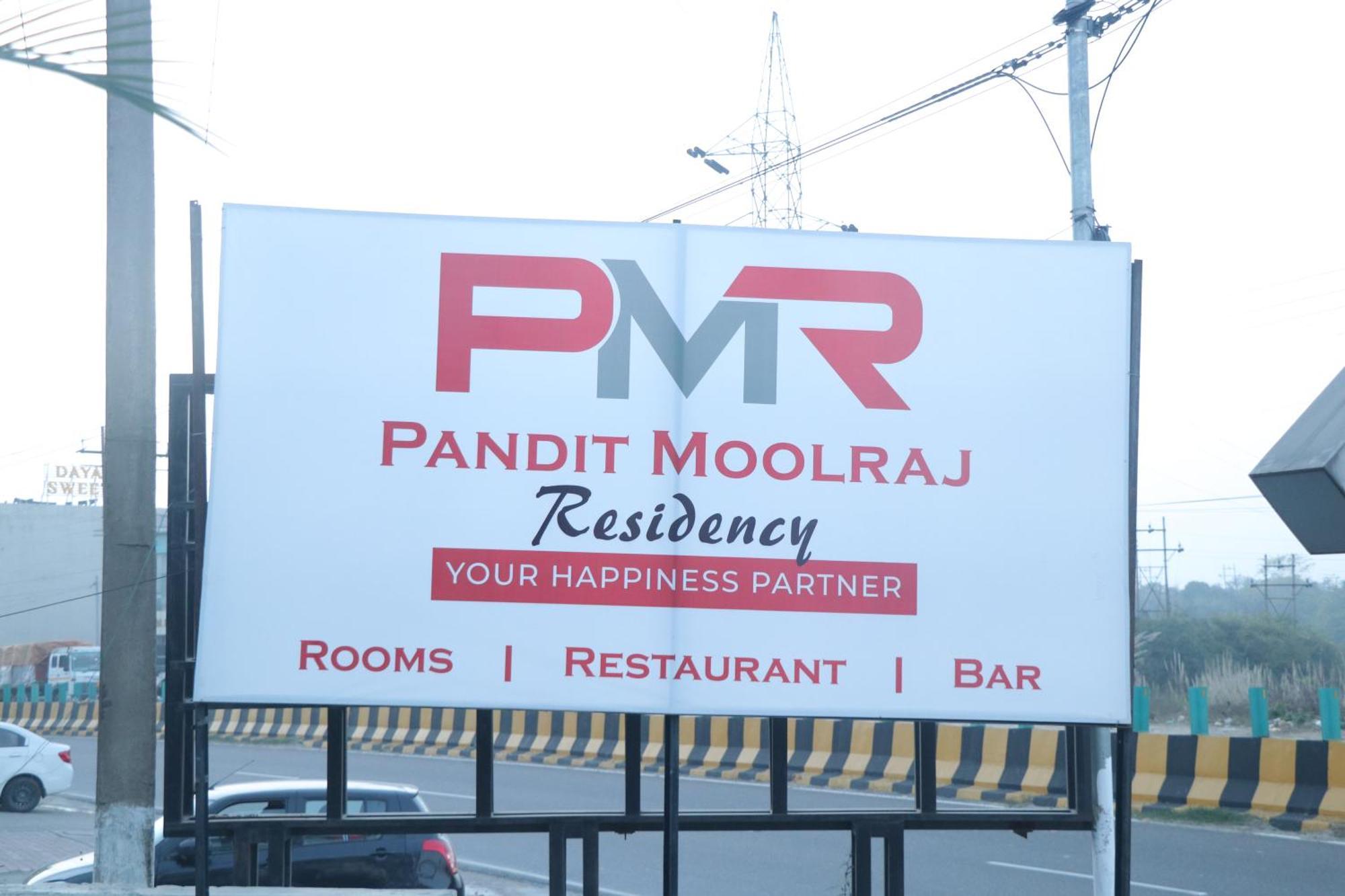 ホテル Pt Moolraj Residency ウーナ エクステリア 写真