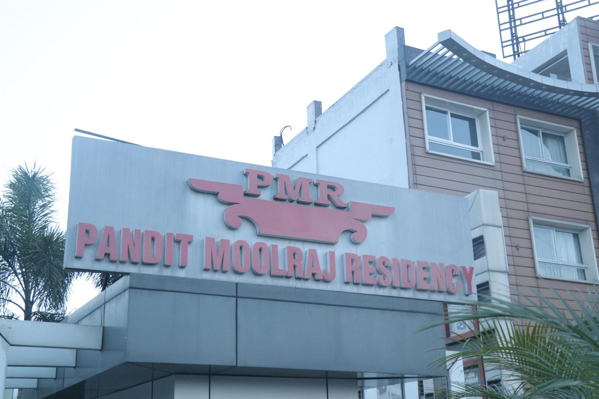 ホテル Pt Moolraj Residency ウーナ エクステリア 写真